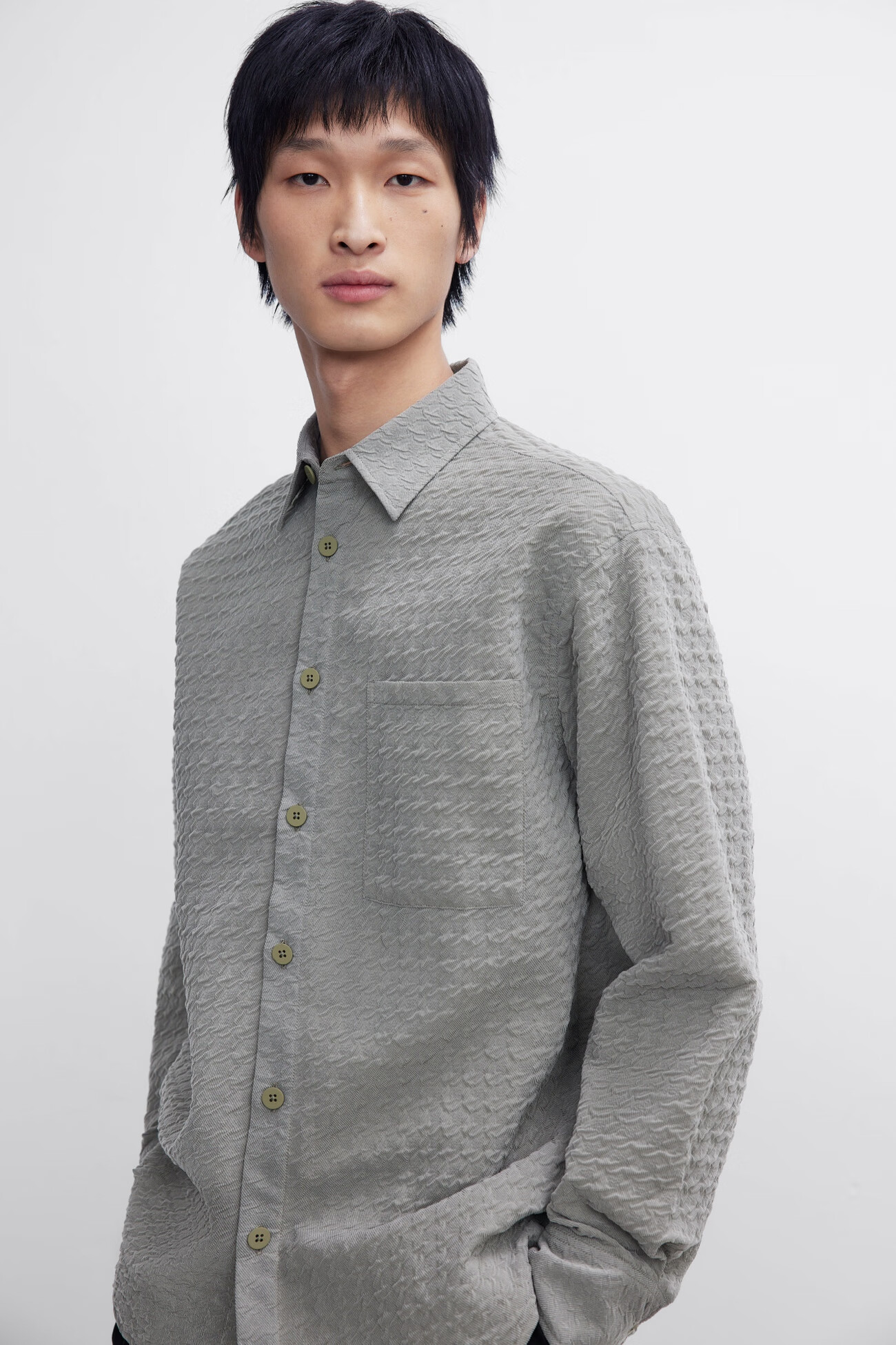 ur2022春季新品男装时尚肌理宽松厚款开襟衬衫mf03s2bx2000中灰l