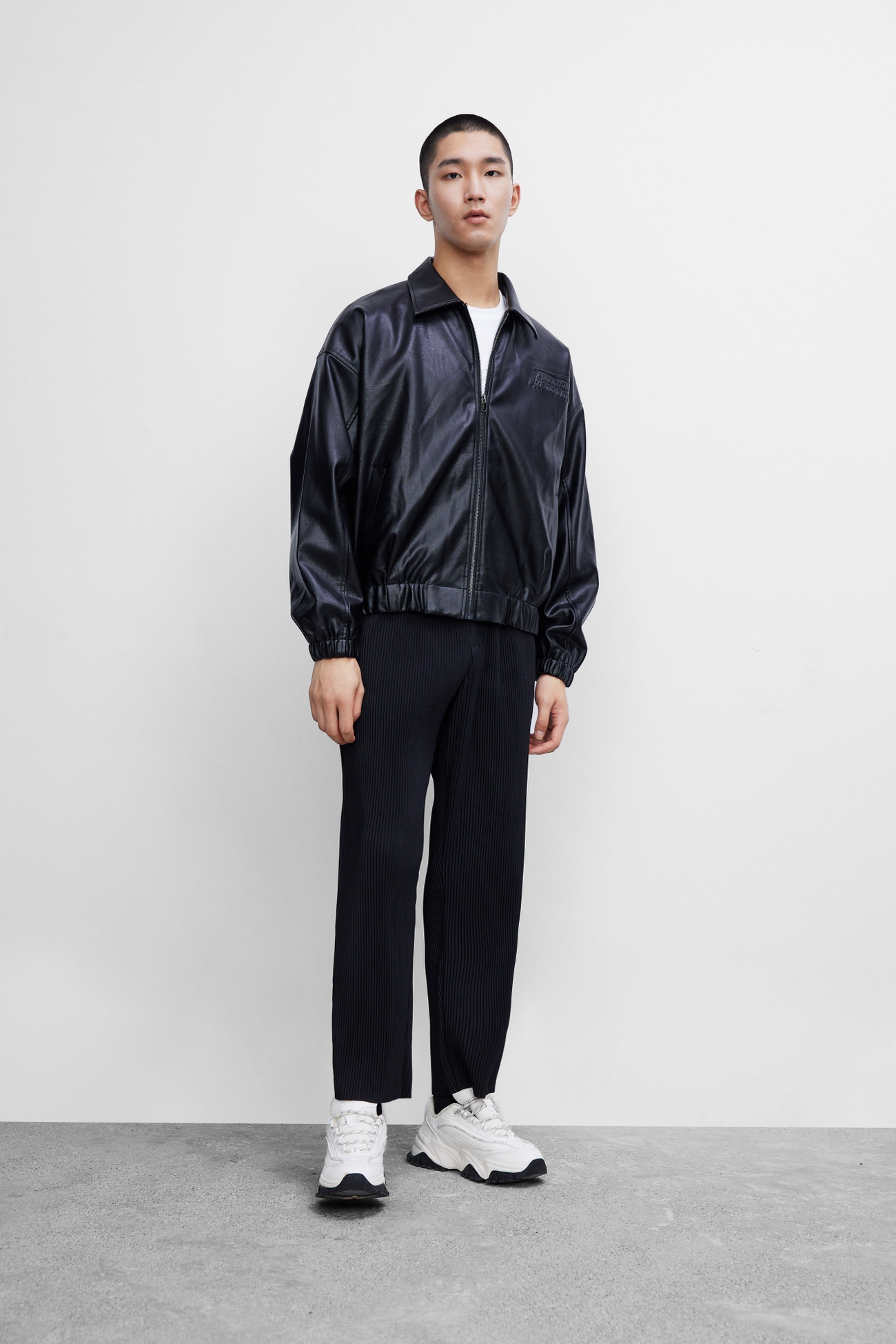 ur2021秋冬新品男装潮酷时尚厚款印花皮衣夹克外套mv45s1en2002 正黑