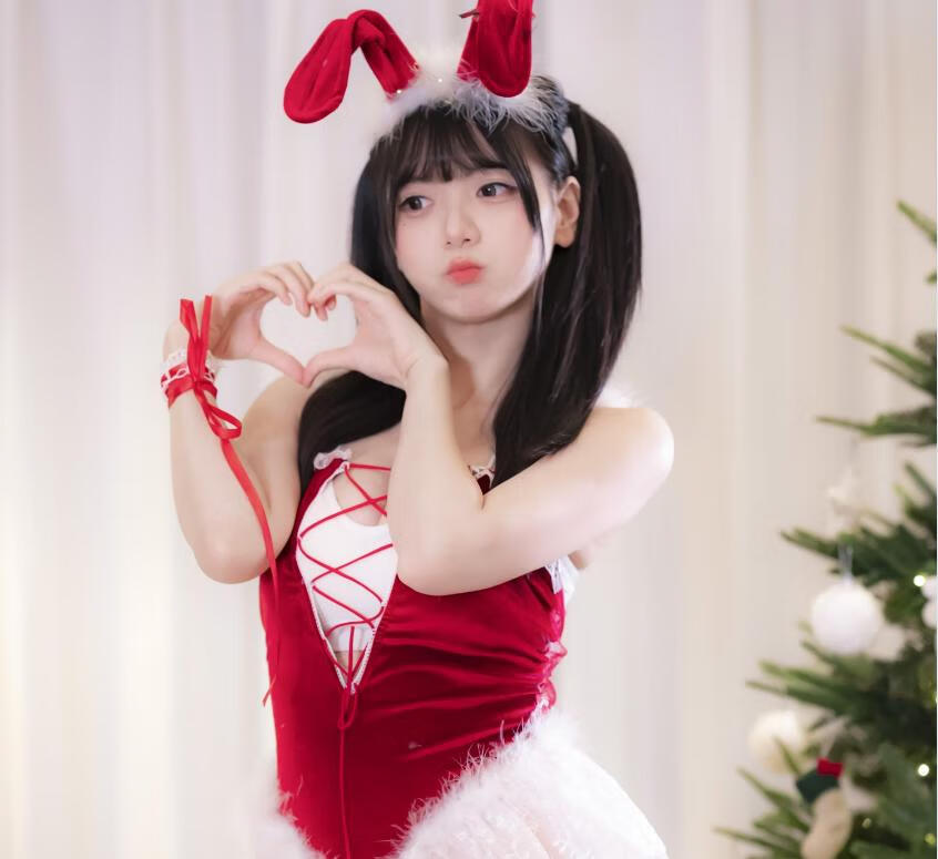 陆卿卿Kyokyo作品合集:喜欢汉堡王的多才多艺小姐姐插图1 陆卿卿Kyokyo作品合集:喜欢汉堡王的多才多艺小姐姐插图1