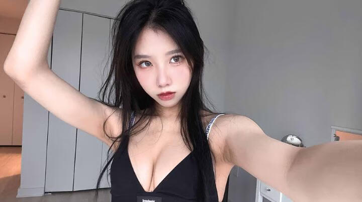 果咩酱w《有氧运动》:魅力令人心动,吸引你的眼球!