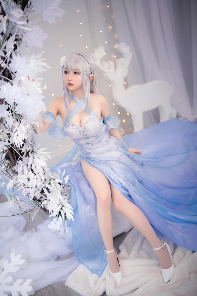 小木曾AYA 002 爱蜜莉雅 水晶礼服 (1).jpg 小木曾AYA 002 爱蜜莉雅 水晶礼服 (1).jpg