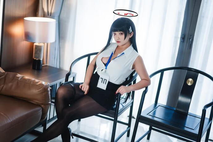 洛璃 LoLiSAMA-蔚蓝档案 莉音 [72P1V-1.06GB]