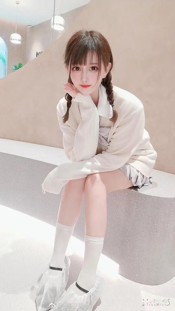 伊人喵-萌妹子手机壁纸图片 (15).jpg