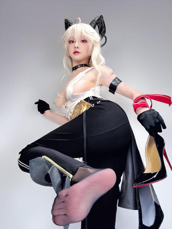 水淼Aqua-贊妮爆衣自拍[22P-33M]