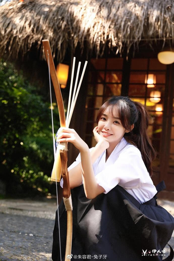 抖音网红兔子牙朱容君 (5).jpg 抖音网红兔子牙朱容君在哪个平台直播过?凭借甜甜的声线和绝佳的形象迅速走红