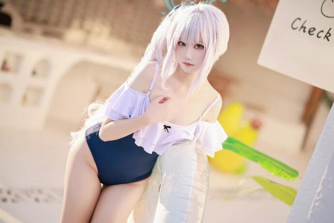 lunana-宫子泳装 [20P-88.6MB]