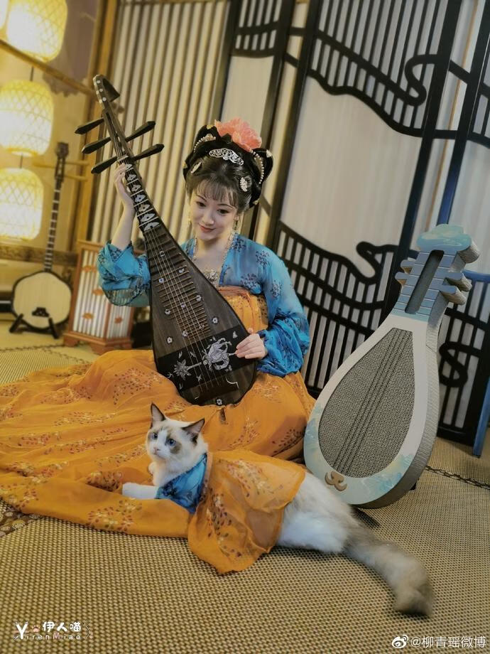 柳轻摇将古典琵琶与流行音乐结合 演绎了新时代的古风音乐 (6).jpg 柳轻摇将古典琵琶与流行音乐结合 演绎了新时代的古风音乐