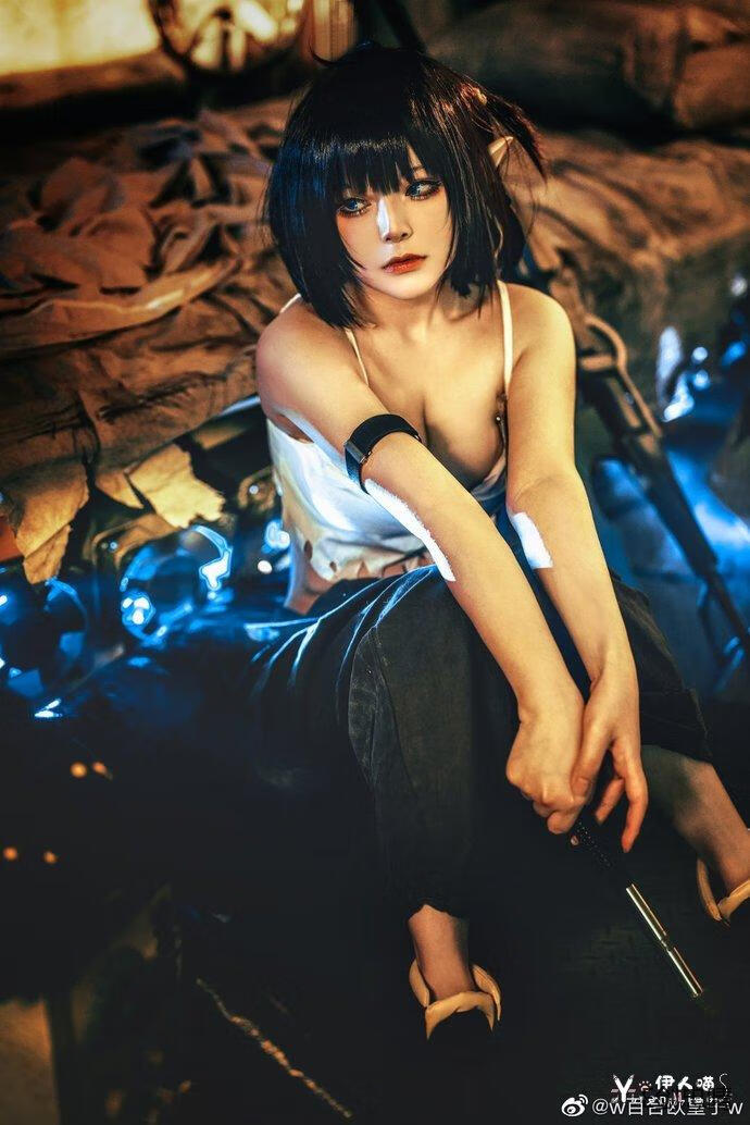 「COSPALY」明日方舟森蚺熔锻铸匠-15P @百合欧皇子