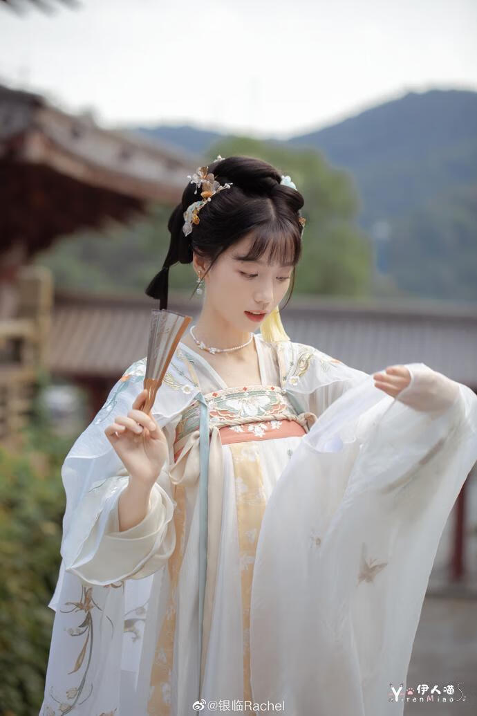 国风圈音乐才女 银临 (3).jpg