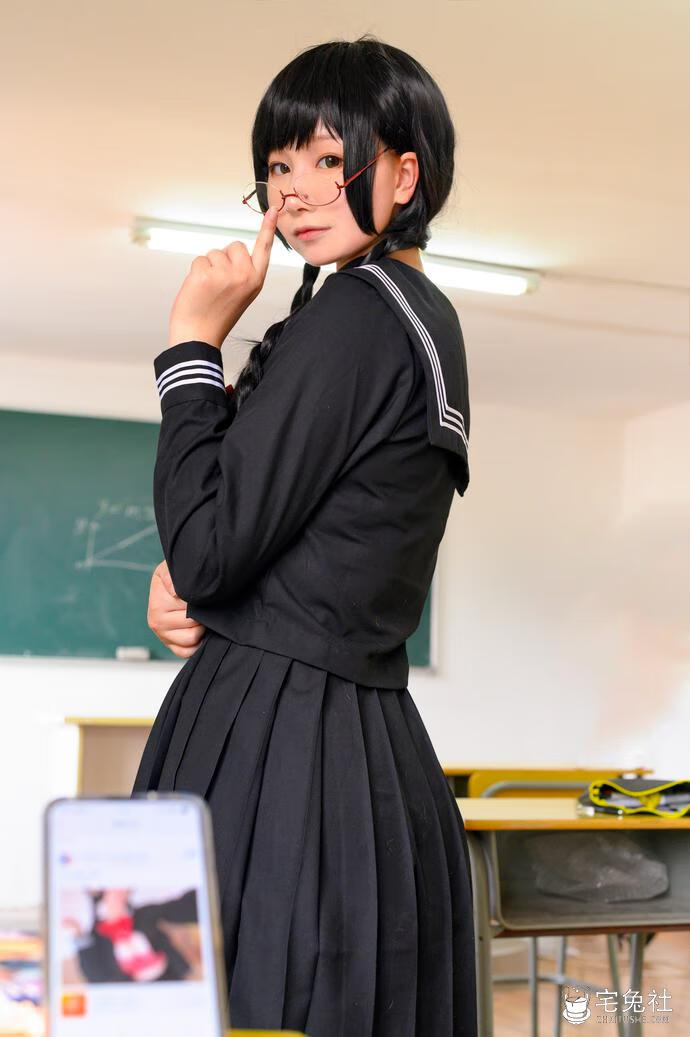 papi草莓酱全套作品图合集 靡烟旗袍的男友拍摄视角让人垂涎欲滴！