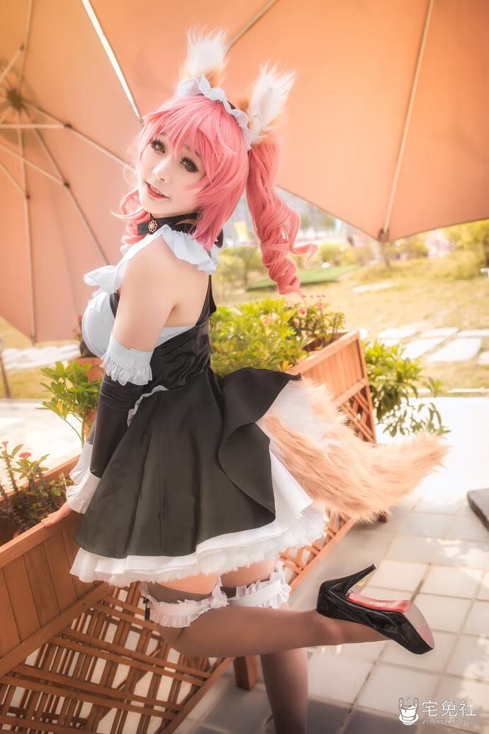 三刀刀miido全套cos图片合集 (2) 宅兔社.jpg 三刀刀miido全套cos图片合集 优雅与魅力的完美交织