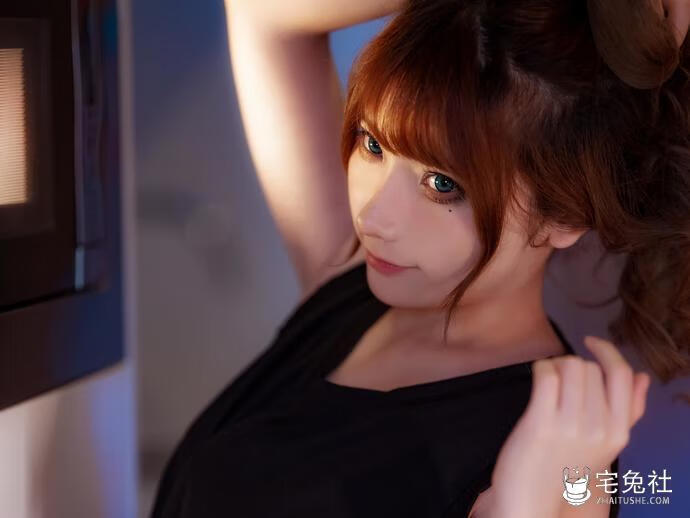 是三不是世w全套作品图合集 日常妹妹火车JK美艳如画！