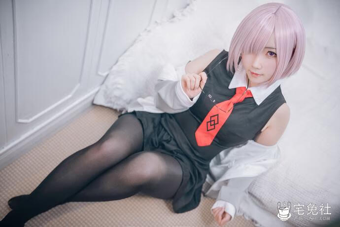 是本末末全套cos图片合集 微肉感极品萌妹