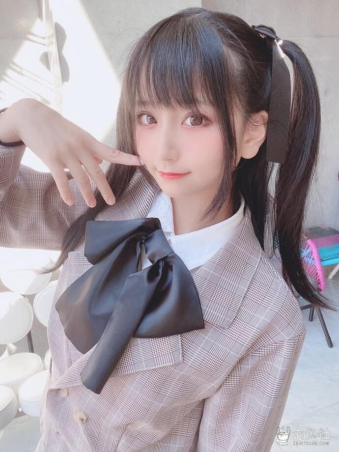 柳丸全套作品图合集 一字马绝技柔软身姿吸引无数粉丝狂热追捧! (6) 宅兔社.jpg 柳丸全套作品图合集 一字马绝技柔软身姿吸引无数粉丝狂热追捧!