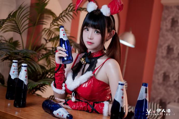 一位华丽绝伦的博主miko酱ww 她的写真合集也有瓜可以吃