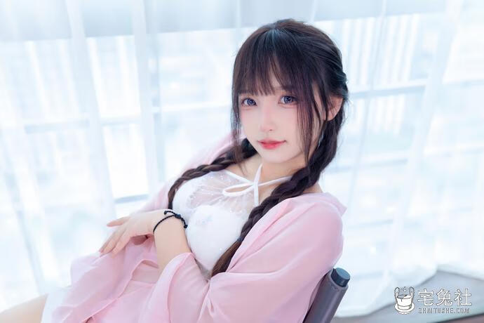 斗鱼主播神楽坂真冬胶袜作品 居然让粉丝直接上手而欲罢不能