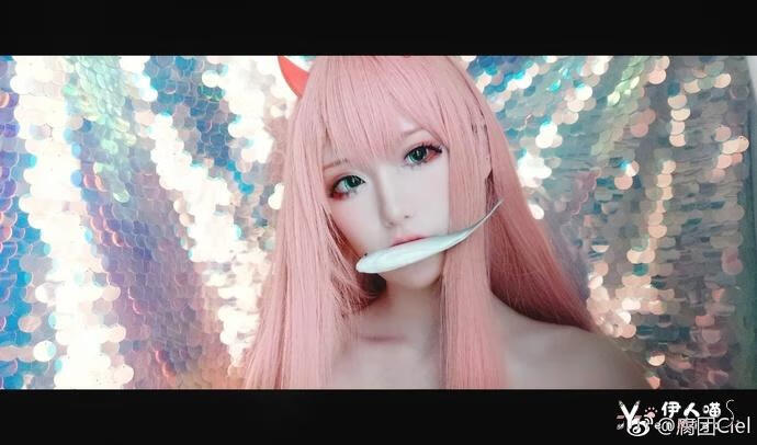 腐团儿 cosplay作品010 DARLING in the FRANXX 伊人喵.jpg 腐团儿Ikaros经典战术后退竟然治好了PPD的腰伤 简直就是医学奇迹