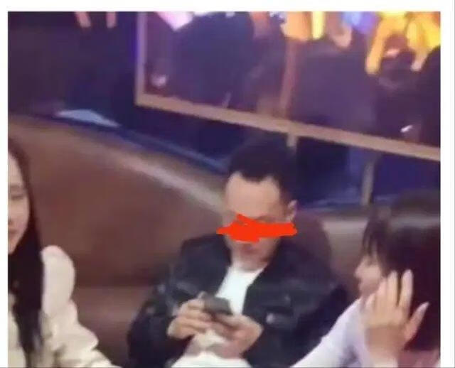 河北邯郸永利KTV聊天记录发生了什么事情?4男6女可真的会玩 宅兔社 (2).jpg 河北邯郸永利KTV聊天记录发生了什么事情?4男6女可真的会玩