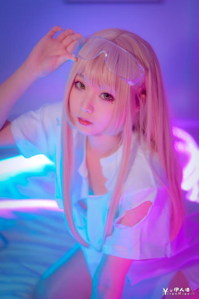 是青水 cosplay作品009 破T恤 宅兔社.JPG