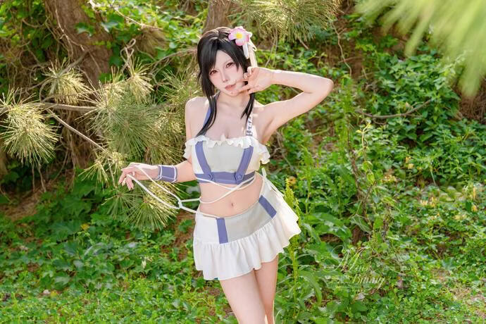 咬一口兔娘(Yiko湿润兔) – 2025年 泳装限定作 海边假日 蒂法 [80P-2.15GB]