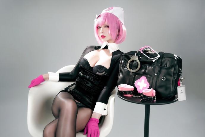 半半子-王医生 [56P-311MB]