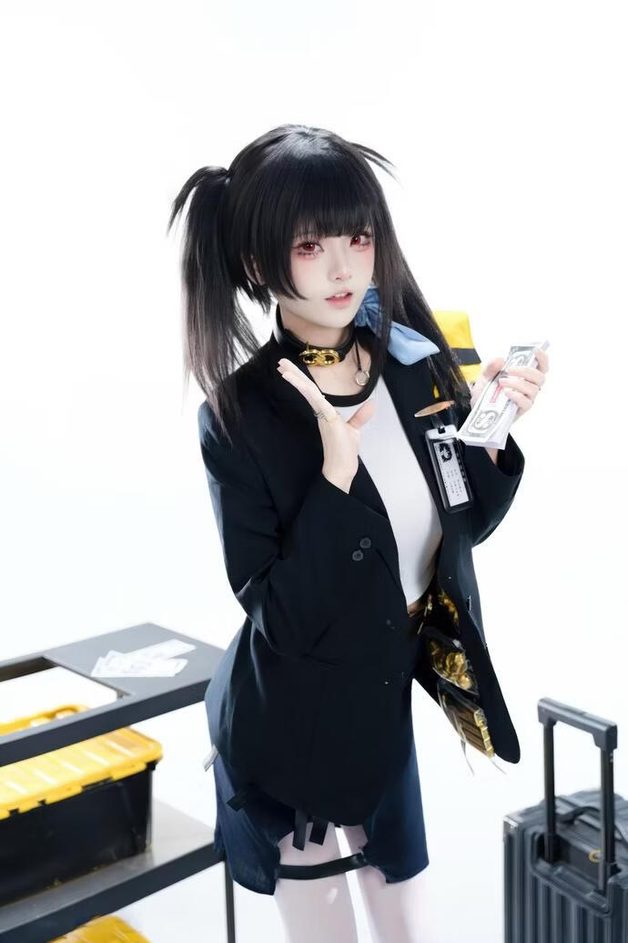 九柒喵-NIKKE 胜利女神：妮姬 索拉 [24P-128MB]