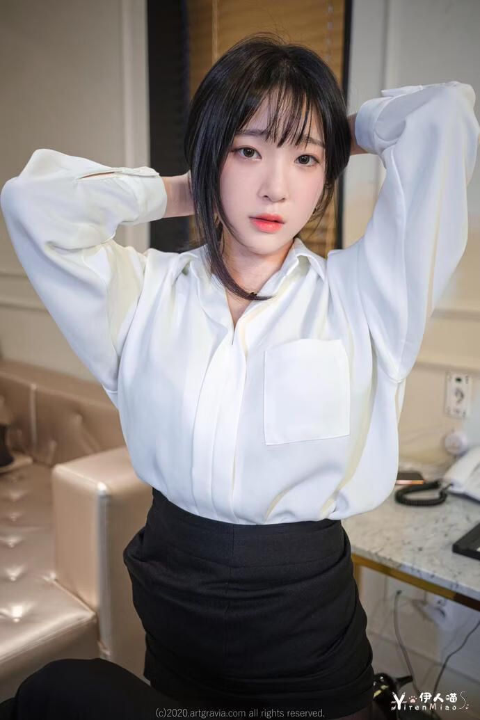 韩国姜仁卿ins写真 (2).jpg 韩国姜仁卿ins写真让无数粉丝念念不忘 校园甜妹到韩国顶流女神