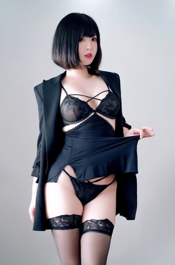 半半子-今日は黑 Vol.2 [36P-165MB]