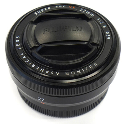 

Fuji (FUJIFILM) XF27mm F2.8 блина линзы особенно свет только 78 граммов поездки особенно подходит для очень небольшого выстрела, чтобы привести его подальше черный