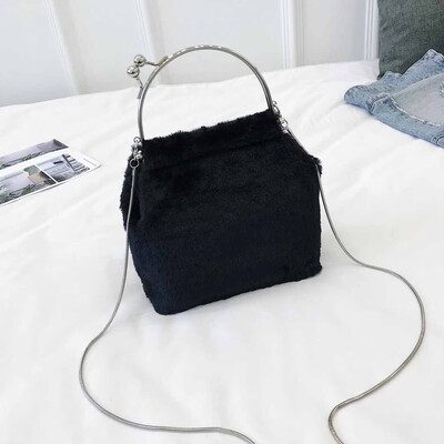 

Tailored Womens Plush Shoulder Messenger Bag Simple Handbag Fashion Mobile Phone Bag