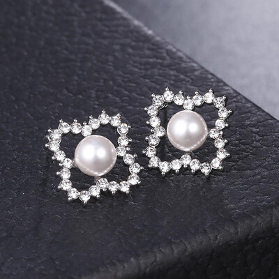 

2019 Fashion Jewelry New Brand Design Silver Color Imitation Pearl Stud Earrings For Women New Accessories Wholesale Earrings