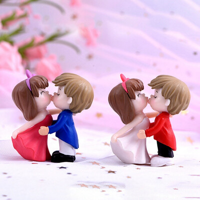 

1Pair Sweety Lovers Couple Figurines Miniature Craft Fairy Wedding Gift DIY Ornament Garden Small Table Decoration Crafts
