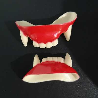 

Halloween Party Plastic Teeth Non-toxic Safe Party Cosplay Funny Denture Toy Vampire Teeth