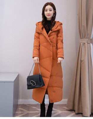 

Chāo cháng kuǎn yǔróngfú nǚguò xī jiāzhǎng 2018 dōngjì jiā hòu bǎonuǎn wàitào 235000 Extra long down jacket womens over the kne