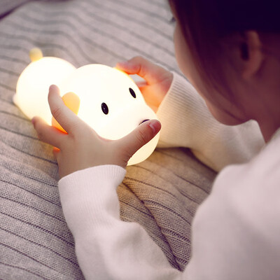 

Creative bedside plug-in Baby Milk Lamp charging led bedroom Mini silicone Dream Night Lamp