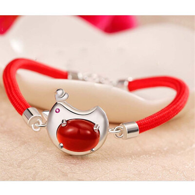 

Handmade Weave Red Agate Crystal Red Rope Weave Bracelet for Women Girls