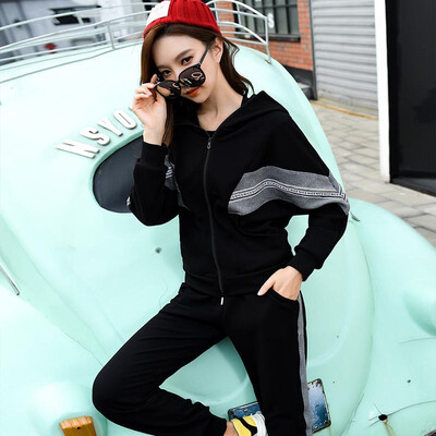 

Colorful 2019 new hooded sportswear suits quick-drying slimming gym yoga running clothes two-piece gray