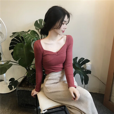 

Retro temperament v-neck shirt loosens knotted slim knotted chest