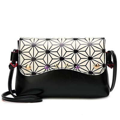 

Women Floral leather Shoulder Bag Satchel Handbag Retro Messenger Bag Famous Designer Clutch Shoulder Bags Bolsa Bag Black White