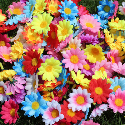 

100Pcs Lovely Mini Colorful Artificial Sunflower Daisy Flowers Heads DIY Wreaths Beautiful Simulation Chrysanthemum Home Wedding P