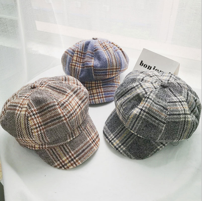 

Duck-tongued hat Female Chao Korean version of the retro British Plaid octagonal hat recreational painter hat autumn&winter se