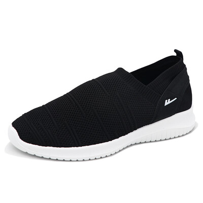 

Warrior Mens Set of Foot Flying Weaving Steps Trendy Student Sports Casual Shoes WXY-6190 Black 42