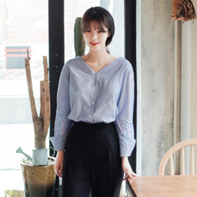 

City Plus CITYPLUS 2019 new sweet temperament single-breasted v-neck dew clavicle bf pinstripe shirt female CWCS191140 picture color M