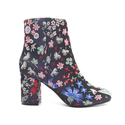 

Trendy Embroidery Colorful Flowers High Heel Women Boots Autumn Winter Short Boots