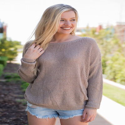 

Round neck long sleeve pullover sweater with two knitted sweaters