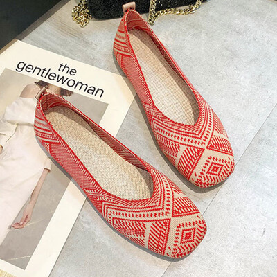 

Net red flat bottom womens knitted shoes 2019 spring&summer breathable soft bottom ballet bean shoes Joker fly woven loafers