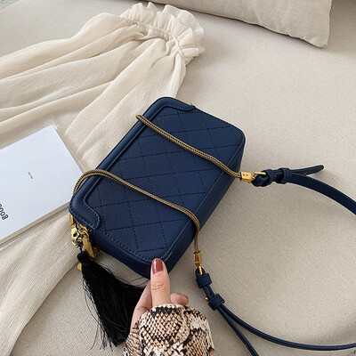 

Qiao Bani 2019 new Korean version of the fashion Dongdaemun snake double pull pillow bag trend single shoulder diagonal handbag