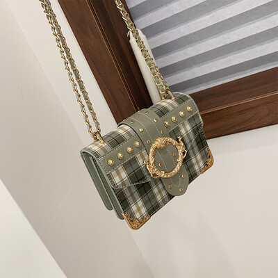 

Korean Joker bag chic rivet chain small square bag new 2019 fashion color shoulder bag Messenger bag