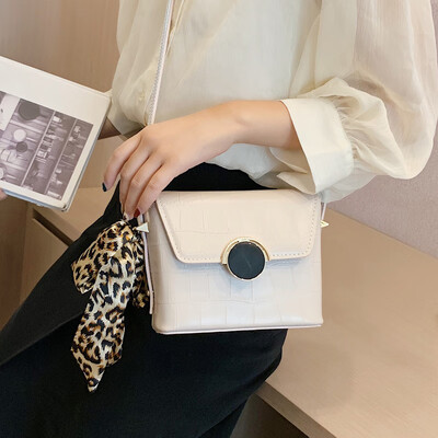 

Bag female 2019 summer new small fresh net red bucket bag texture Messenger bag Korean fashion shoulder bag