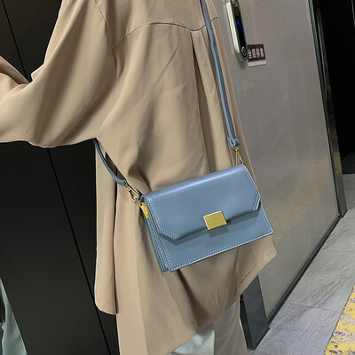 

Qiao Bani 2019 new Korean fashion Dongdaemun simple lock small square bag wild shoulder diagonal female bag